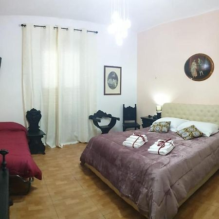 Affitta Camere Al Castello Палермо Екстериор снимка